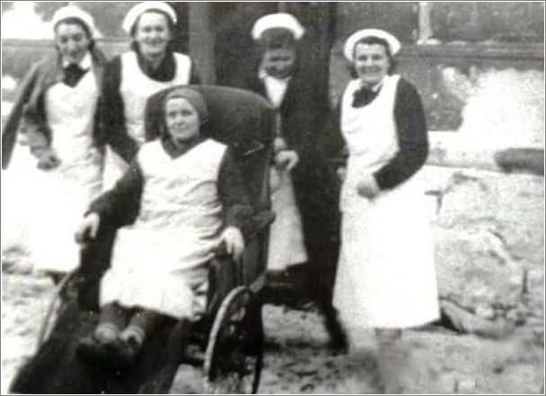 Nurses & patents at Koscian 1939